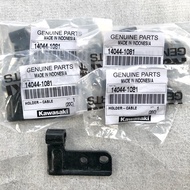 KAWASAKI ZX150/NINJA 150RR HOLDER BREKET CABLE CLUTCH ORIGINAL