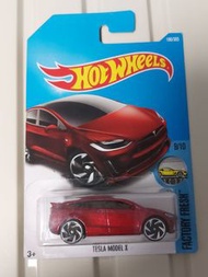 【Tesla model X】(另有黑色，銀色版本可供選擇）全新風火輪紅色特斯拉"model X"經典合金模型鷗翼電動車 hotwheels red color tesla model X elect