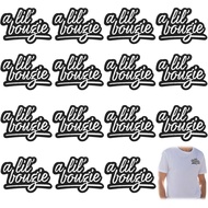 15Pcs A Lil' Bougie Iron On Patches, Tampalan Huruf Hitam dan Putih untuk Pakaian, Tampalan Topi unt