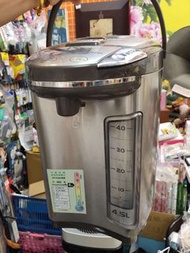 *二手 4.5公升 尚朋堂電熱水瓶(電動給水+碰杯給水) SP-842SD $450