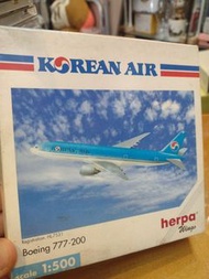 herpa  KOREAN AIR Boeing 777-200 1/500
