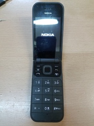 NOKIA 2720 FLIP 手提電話 (貨品只有手機，手機巳測試運作正常)