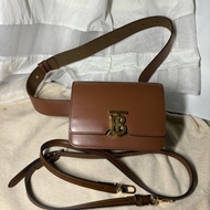 Burberry TB Logo Bum Bag 焦糖色全牛皮胸腰包