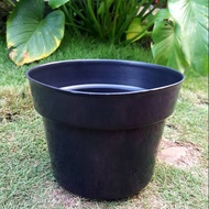 Black Pot 20 cm