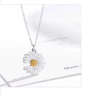 PEACEMINUSONE DAISY NECKLACE