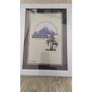 A4 size frame (21x30 cm)