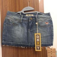 Roxy 香港購回 衝浪品牌 牛仔 短裙 AF Hollister AE GAP 牛仔裙 Levis 刺繡 桃紅
