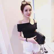 Shoulder deviation t-shirt