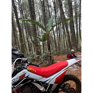 UNIVERSAL SEAT COVER CROSBONE BRAND KLX 150 AND CRF 150 L UNIVERSAL CROSSBONE SEAT COVER KLX KTM CRF