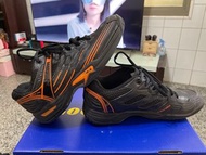 VICTOR勝利高階羽球鞋 SHA-920 黑色 24.0 超細纖維合成皮 碳纖穩定片 七成新 幾乎沒有磨損 鞋墊鞋底完好 外表保存的很好