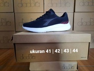 sepatu sport runing diadora hitam