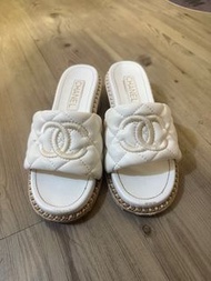 CHANEL拖鞋