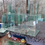 AQUARIUM KACA UKURAN 80X40X40 DASAR 8MM KELILING 5MM