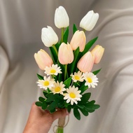 bunga tangan pengantin | bridal bouquet | tulip milky + tulip champagne + daisy