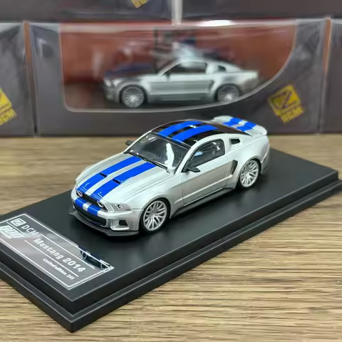 DCM 1:64 Mustang 2014 Diecast Model Car
