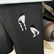 穿洞人 機車貼紙 3M貼紙 反光貼紙 車貼 趣味貼紙 防水耐曬