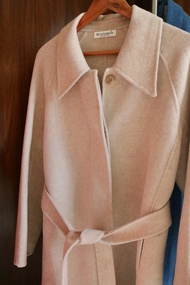 【冬季旅行穿搭】燕麥米手縫單排扣雙層羊毛喀什米爾綁帶大衣