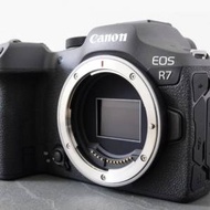 Canon R7