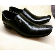 Genuine leather loafers. Formal shoes. Office shoes. Men's shoes. Genuine leather shoes