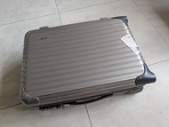 【100%正貨】絕版經典 Rimowa Salsa 隨身行李箱 (Cabin Size 登機箱)
