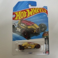 Hot Wheels 2 Jet Z Treasure Hunt RTH HW Gream Garage Series Mainline