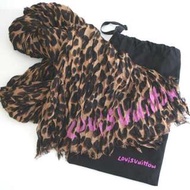 LV 100% 正品 超人氣 豹紋 圍巾 一定要擁有的圍巾