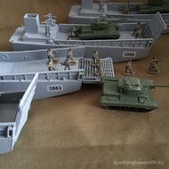 1: 72 Colored Soldier Sand Table Scene Toy Military Model Landing Ship
