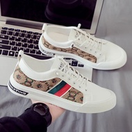 2024 New Summer White Korean Edition Trendy MenS Versatile Embroidered Little Bee Board Shoes Athlet