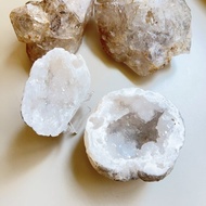 S-10 摩洛哥白水晶聚寶盆