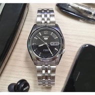 SALE!SEIKO 5 Automatic รุ่น SNK393K1 นาฬิกาข้อมือผู้ชาย สายแสตนเลส -มั่นใจ สินค้าของแท้ 100% ประกันศูนย์ไซโก้ไทย 1 ปีเต็ เงิน เงิน