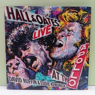 #AA164-41 LP TERPAKAI [ DARYL HALL & JOHN OATES - LIVE AT THE APOLLO WITH DAVID RUFFIN & EDDIE KENDR