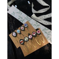 Vintage Book clip mark