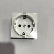 Ups output plug Ups socket/ Ups ica Outlet/ removed ups ica