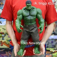 Hulk jumbo Figure Lots Of Articulations