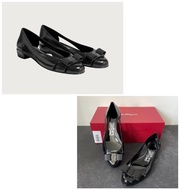 Saatore Ferragamo Vara Bow Jelly Shoes Black