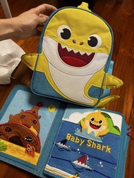 Baby shark My first book 訓練小手肌布書