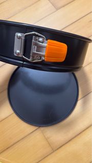 Le Creuset Cake Pan bakeware 24cm