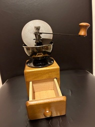 Hario手搖磨豆機 （small coffee grinder)