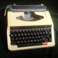 【老時光 OLD-TIME】早期二手茶色打字機M-2(功能失效.擺飾用