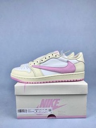 Travis Scott × AJ1 Low OG三方聯名低幫籃球運動鞋”Sail & Medium Soft Pink” ts櫻花粉鬼臉倒鈎 IQ7604-100