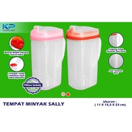 (GAS) Sally 2 Liter Oil Jug/ Oil Holder/ Plastic Oil Container