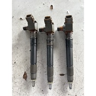 Toyota Hilux Revo 1GD injector