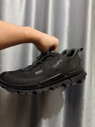 ECCO BIOM 2.2 GORE-TEX 越野跑鞋