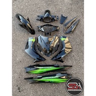 COVERSET ORIGINAL HONG LEONG YAMAHA (HLY) LC LC135 V1 HITAM HIJAU - READY STOCK ITEM -  STRIPE MORIT