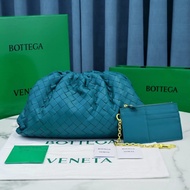 Bottega Veneta braided pouch clutch casual cloud pochette with delicate card holder