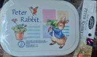 (原裝正版Made in Korea) Peter Rabbit 彼得兔五格餐盒 內附小杯子 5 partition lunchbox with a small cup inside