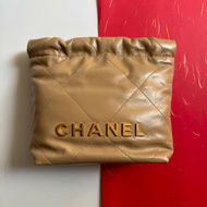 🥰盒子、防塵都在 Chanel 全新商品 奶茶色mini 22 bag 手提斜背包