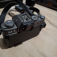 KAMERA FUJIFILM XT200 BEKAS