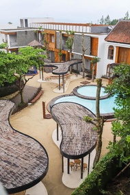 The House Tour Uphill