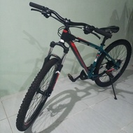 polygon cascade 4.0 sepeda mtb (27.5 inch).